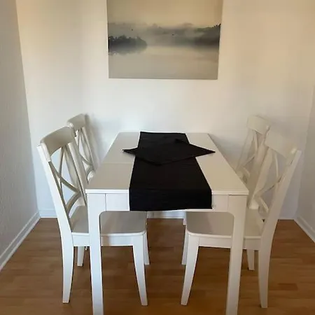 2 20km Dus Airport/ Messe *